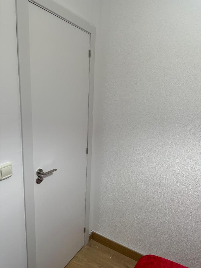 El Gengo Hostel Madryt Zewnętrze zdjęcie