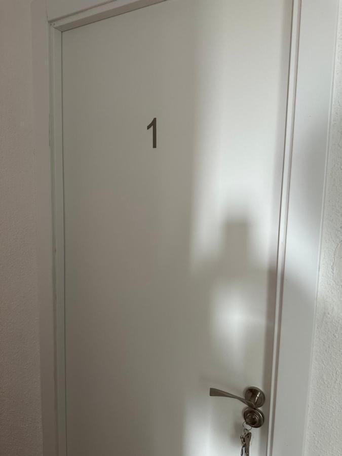 El Gengo Hostel Madryt Zewnętrze zdjęcie