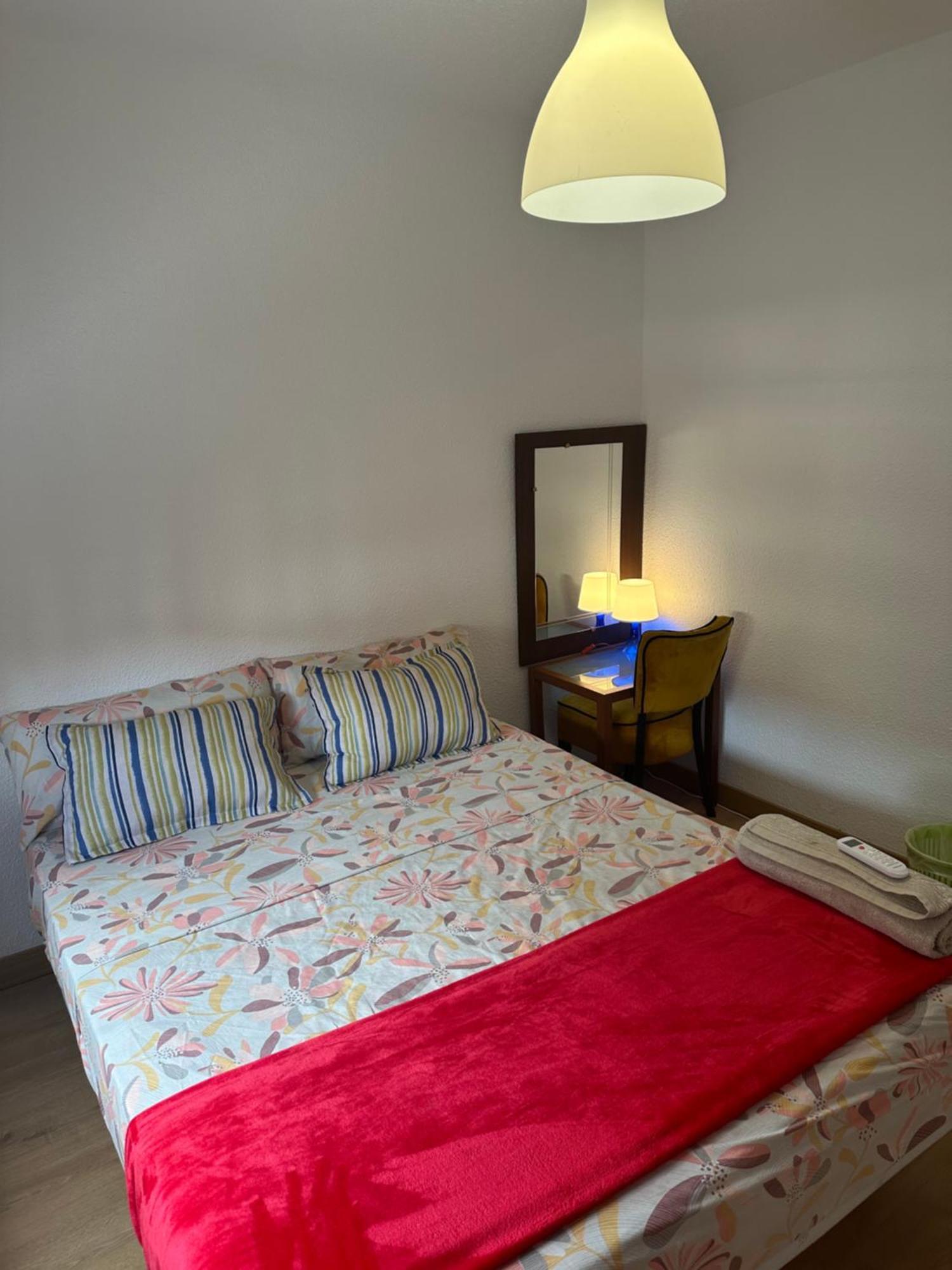 El Gengo Hostel Madryt Zewnętrze zdjęcie